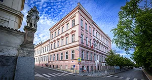 Obr: Stavitel Emil Prückner a jeho stopa v Lysé nad Labem